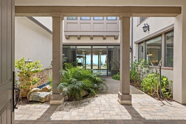 Building Photo - 965 Pearl Dr