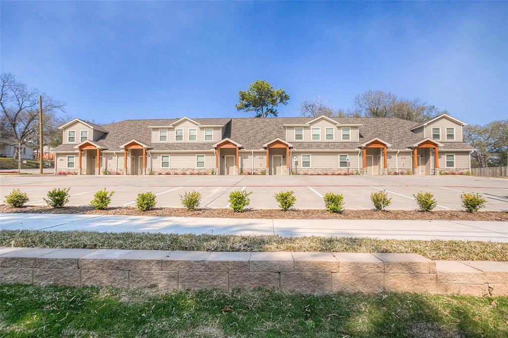 Foto principal - 1419 Avenue N