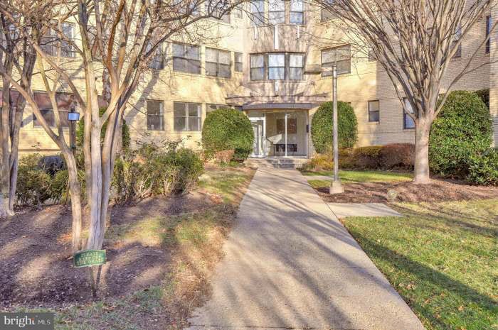 Photo - 212 Oakwood St SE (Washington, DC)