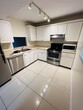 Foto principal - 731 N Pine Island Rd
