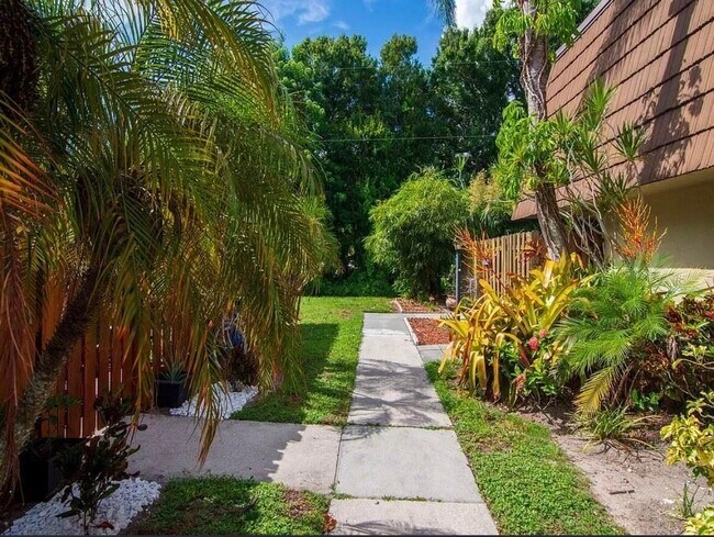 Foto del edificio - 1166 6th Ave