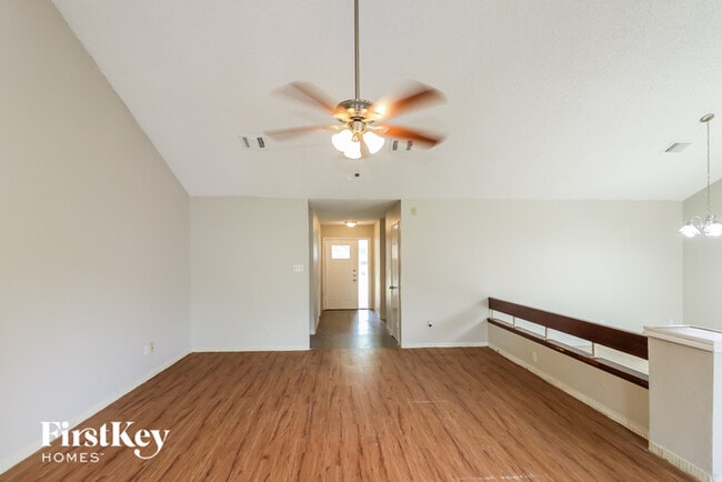Building Photo - 7111 Navidad Rd