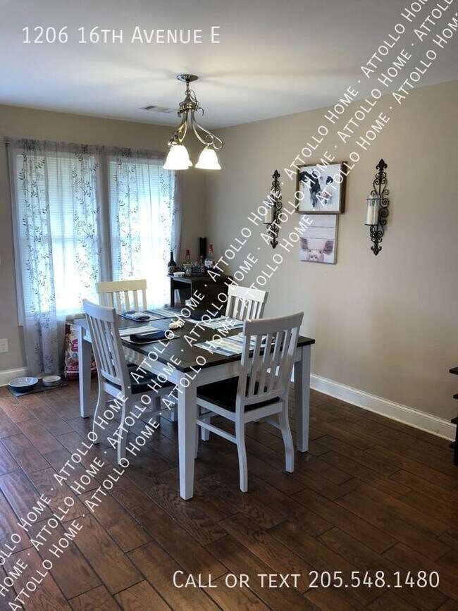 Building Photo - Great house close to campus!