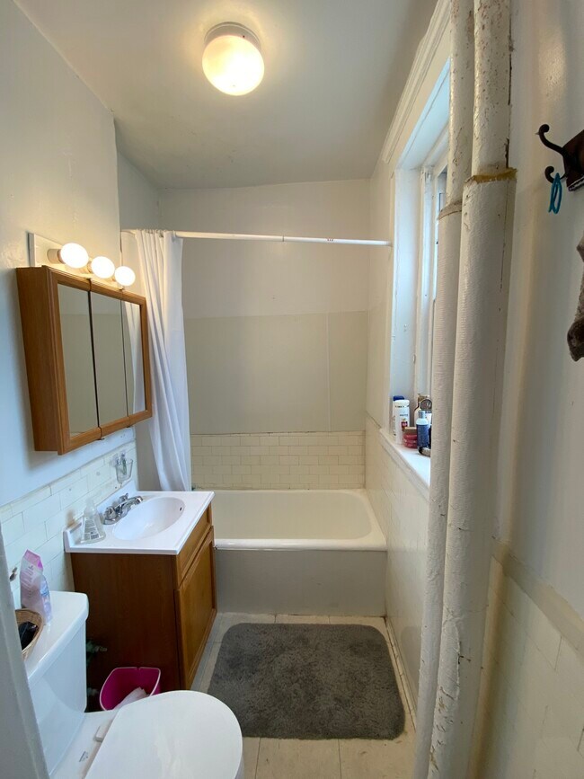 Building Photo - 109 Brainerd Rd