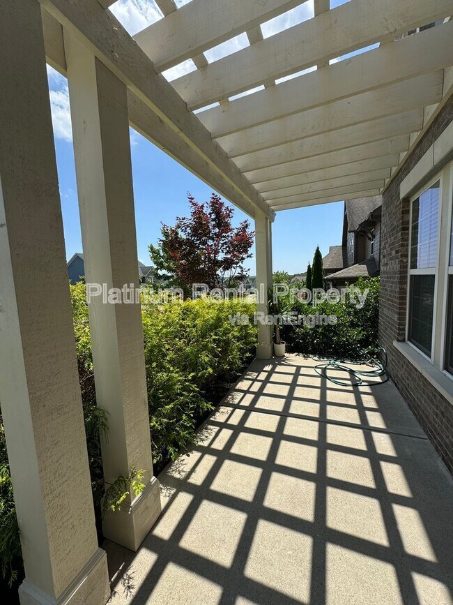 Building Photo - 2045 Birmingham Ct
