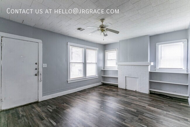 Building Photo - 2523 Sanger Ave