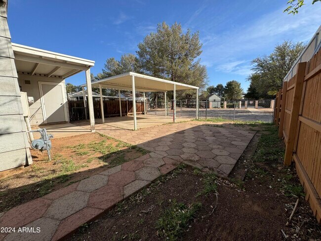 Building Photo - 5307 Paseo Cielo
