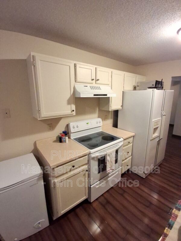 Foto del edificio - 5231 Balmoral Ln