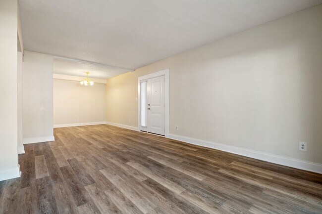 Foto del edificio - End-unit condo in Midtown!
