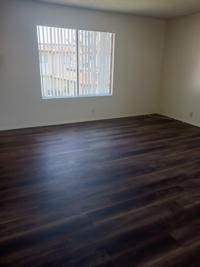 Foto del edificio - 1751 S Diamond Bar Blvd