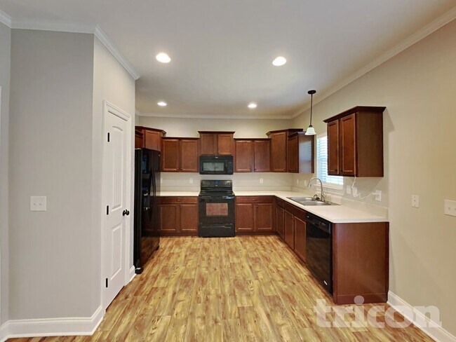 Foto del edificio - 523 Twyla Dr