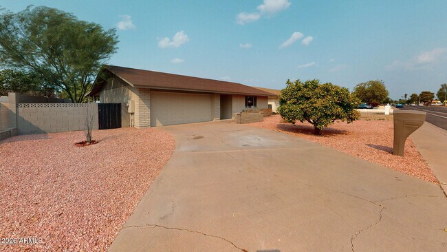 Foto del edificio - 1330 W 13th St