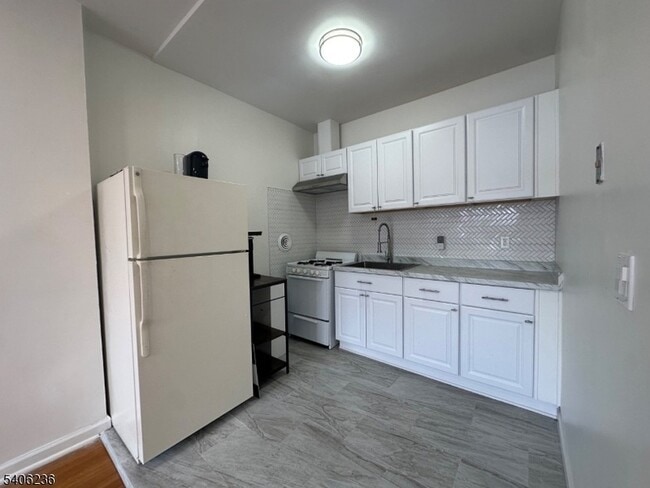 Building Photo - 502 Washington Ave