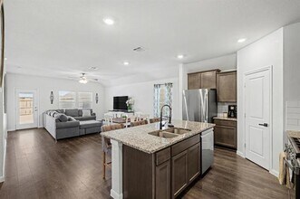 Building Photo - 706 Spur Ridge