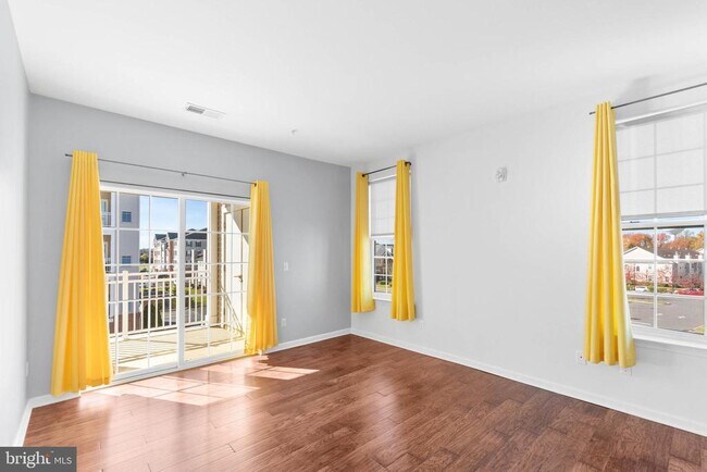 Foto del edificio - 4632 Derby Ct