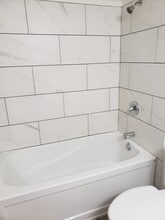 Building Photo - 908 Cook St