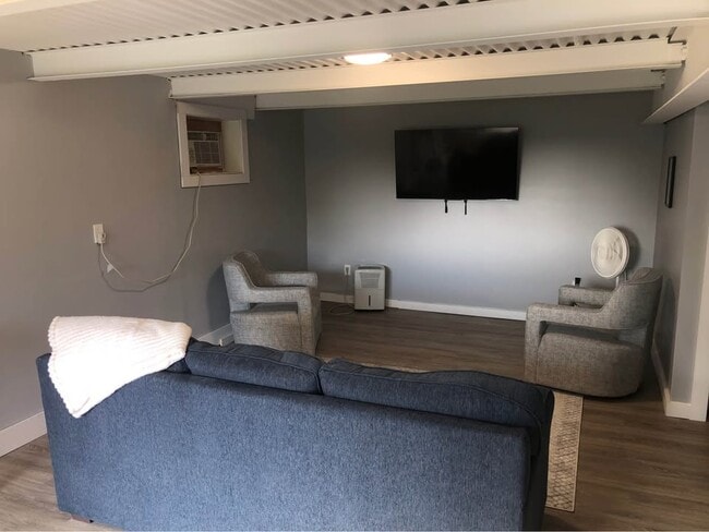 Master bedroom sitting/tv area - 6117 E Lake Rd