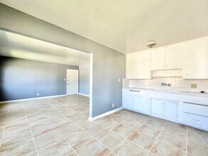 Building Photo - 746 Cory Dr