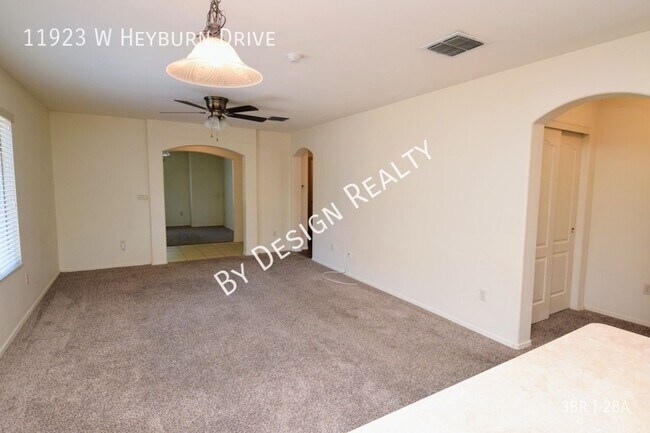 Foto del edificio - Rancho Marana 3 Bed 2 Bath + Den