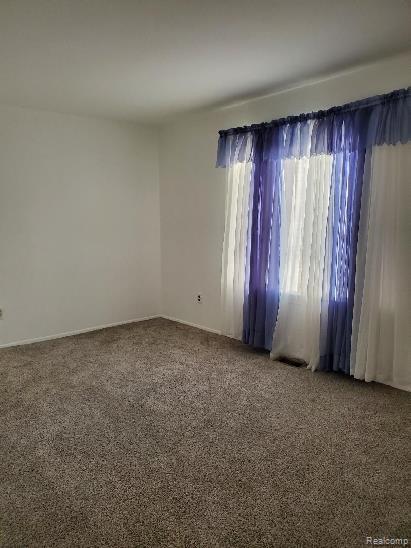 Building Photo - 13900 Camelot Dr