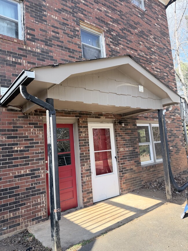 Building Photo - 1313 Mulberry Mill Rd