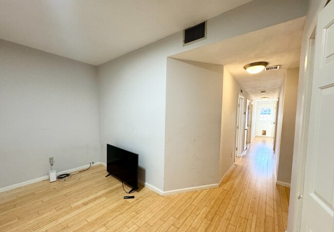 Foto del edificio - 1578 Tremont St