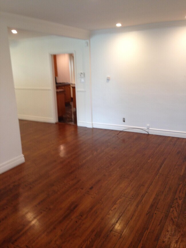Foto del edificio - 5348 Blanco Way