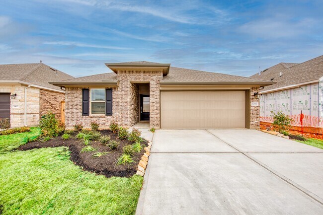 Building Photo - 3031 Azalea Pt