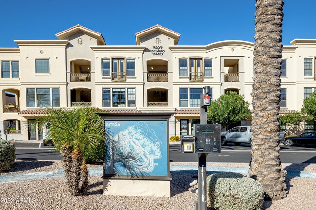 Building Photo - 7275 N Scottsdale Rd