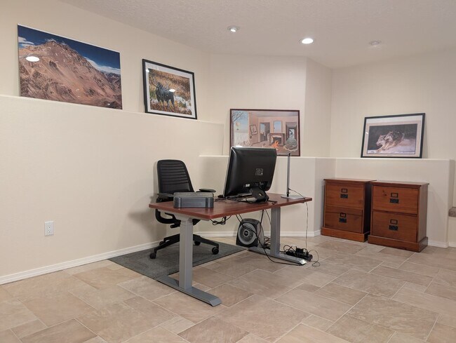 Foto del edificio - 1317 NW Mayfield Rd