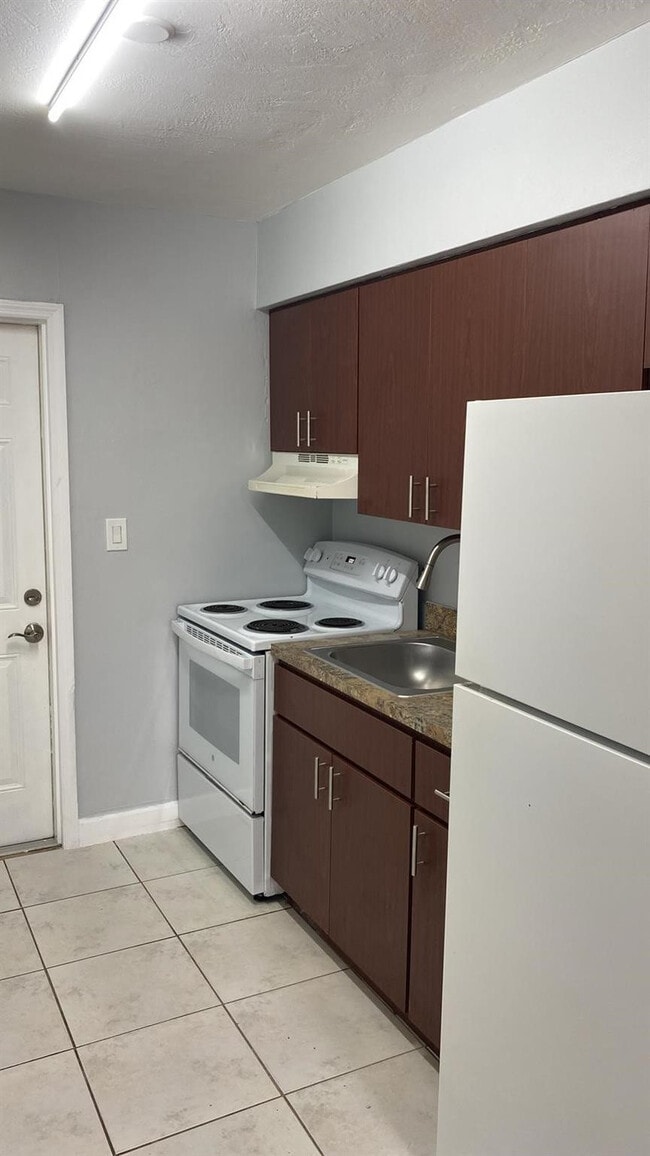 Foto del edificio - 6224 Miramar Pkwy