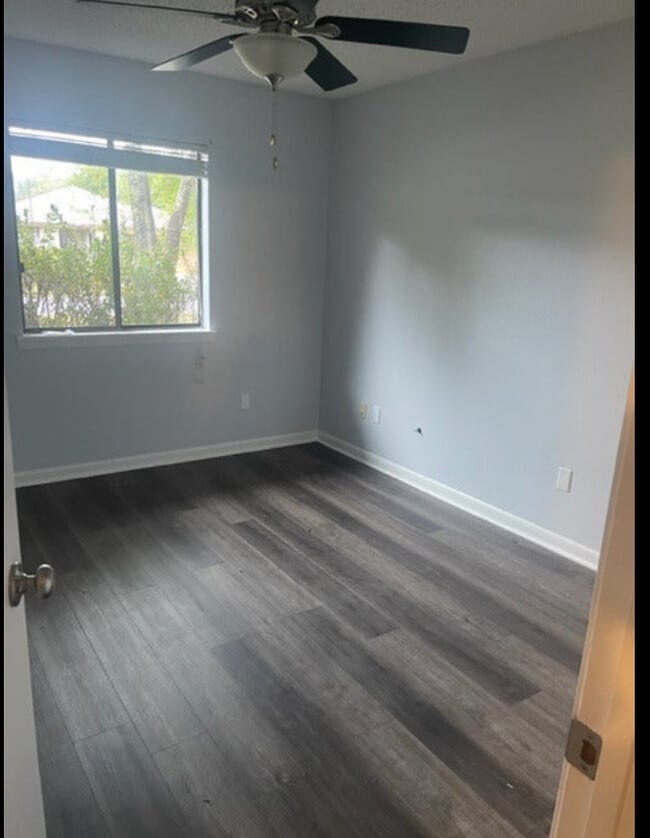 Foto del edificio - 2908 Alpine Pl