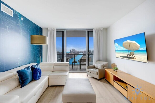 Building Photo - 2602 E Hallandale Beach Blvd