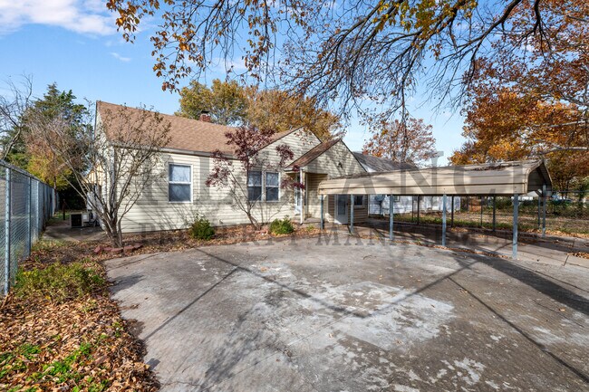 Foto del edificio - 1249 N Pershing St