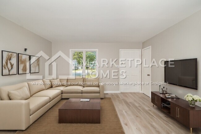 Building Photo - 4422 Voss Ave