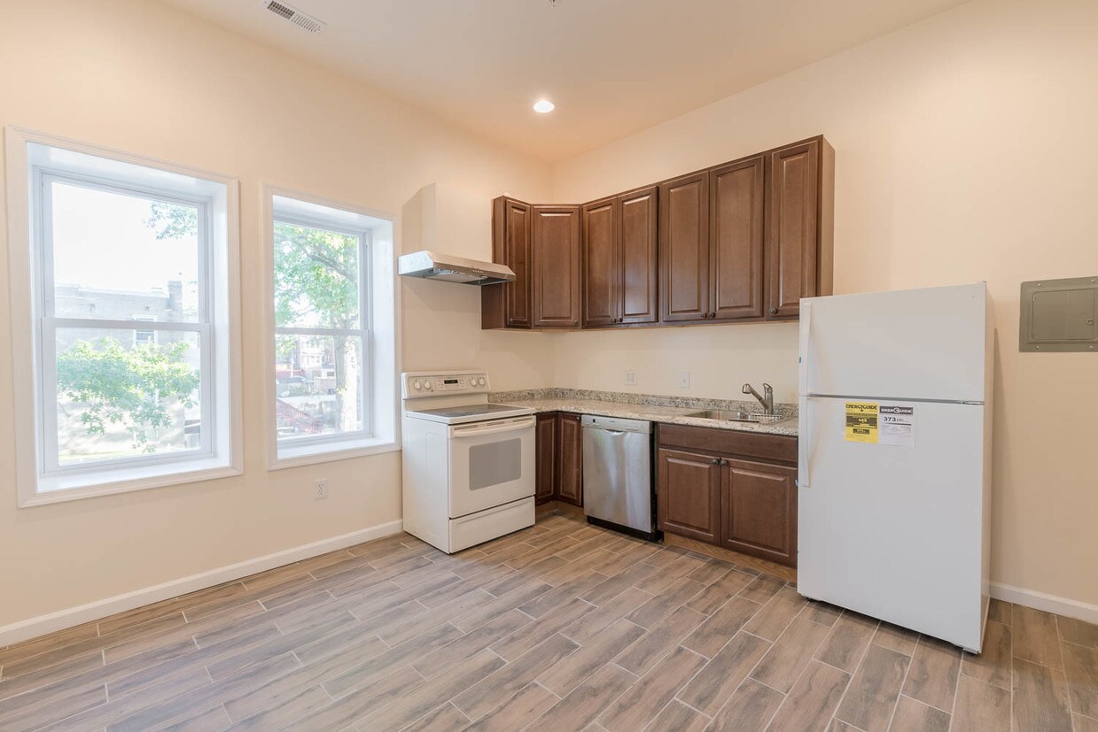 Primary Photo - 434 Shepherd St NW