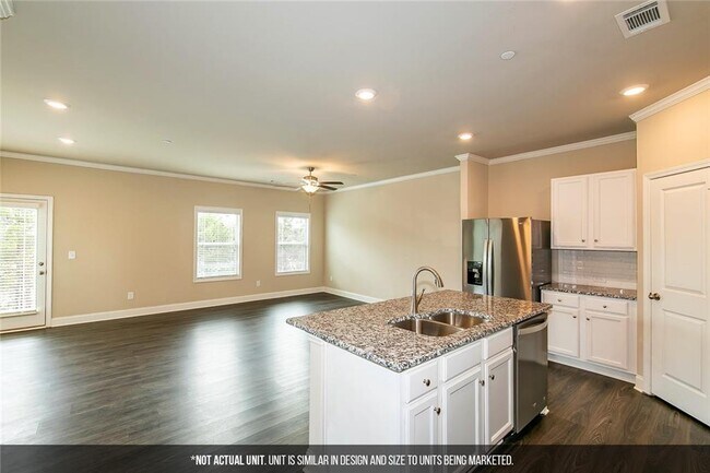 Building Photo - 5258 Pinnacle Walk