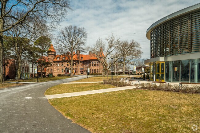 Explore the campus of Felician University in the Rutherford neighborhood.