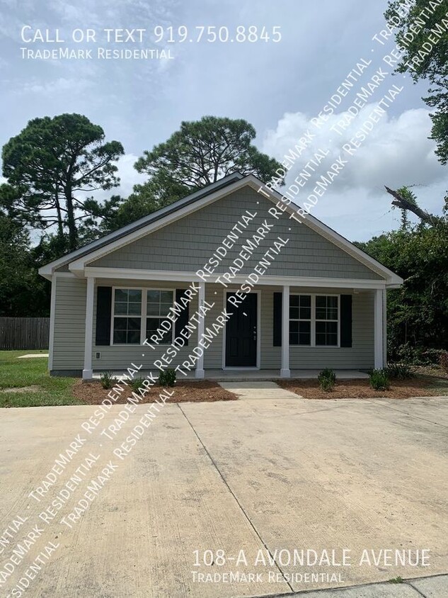 Primary Photo - 3 Bedroom 2 Bath House on Avondale Ave.