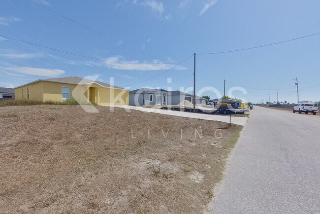 Foto del edificio - 2227 NW 11th Ct