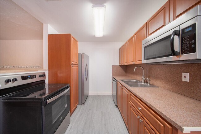 Foto del edificio - 435 SW 33rd Ave