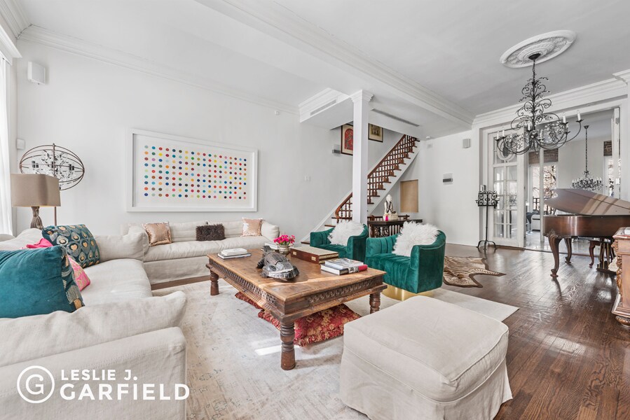 349 E 19TH St Unit TRIPLEX, NewYorkCity, NY 10003 Room for Rent in
