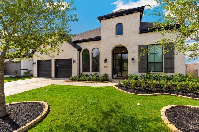 Building Photo - 30735 Sunny Meadow Dr
