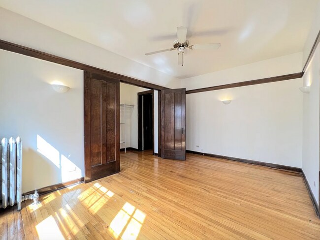 Foto del edificio - 820 W Waveland Ave