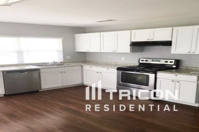 Foto del edificio - 9415 Stones River Dr