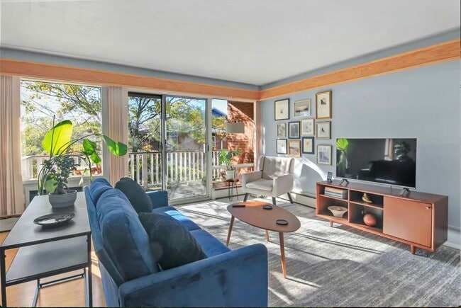 Foto del edificio - 2251 N Triphammer Rd