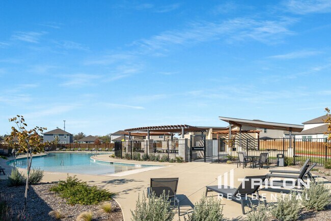 Building Photo - 13697 Paxton Boulevard St. Hedwig TX