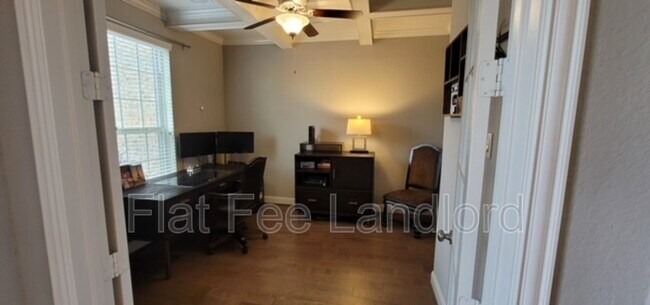 Foto del edificio - 4810 Enchanted Springs Dr