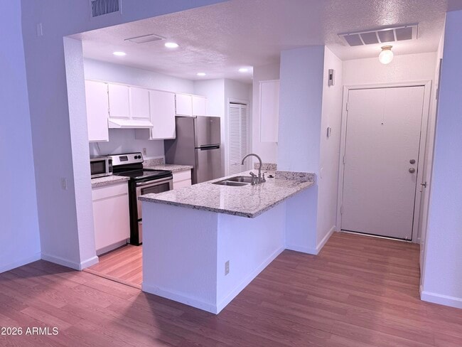 Foto del edificio - 2035 S Elm St