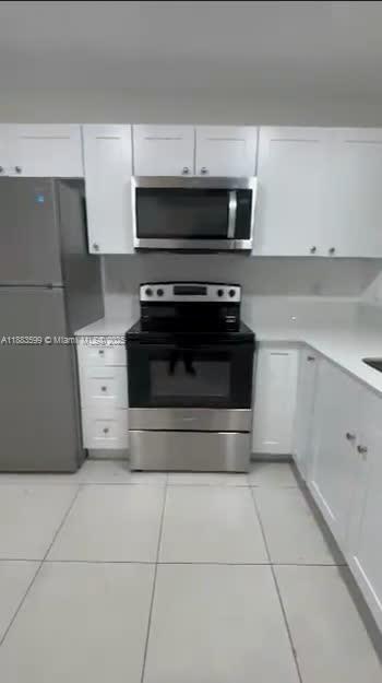 Foto del edificio - 861 NE 209th Terrace